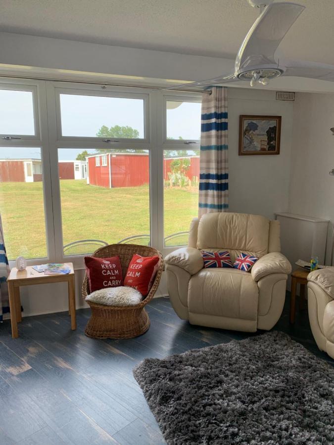 Cosy Beach Chalet Scratby Luaran gambar